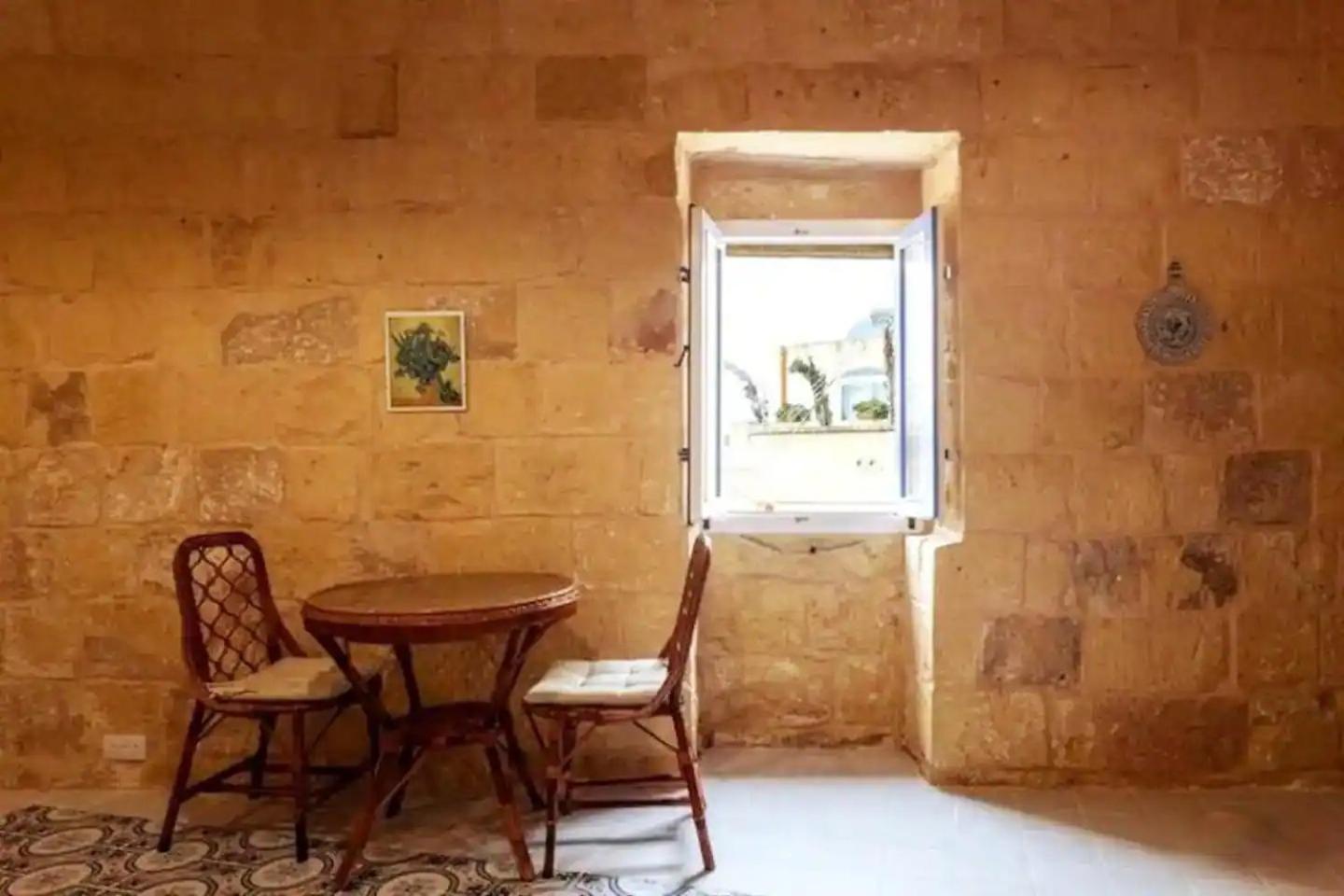 Historic Hideaways - 900 Year Old Converted Studios Victoria Exterior photo